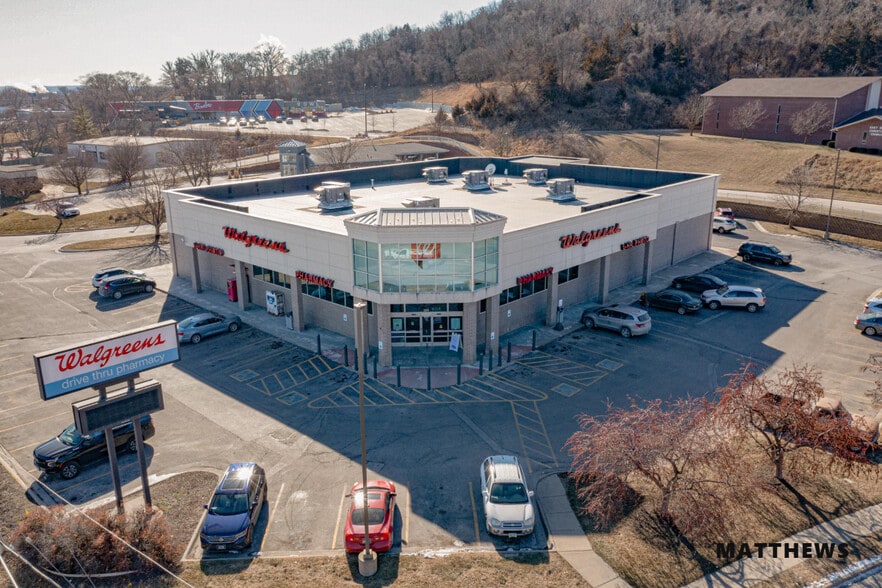 301 W Bennett Ave, Council Bluffs, IA for sale - Building Photo - Image 2 of 4