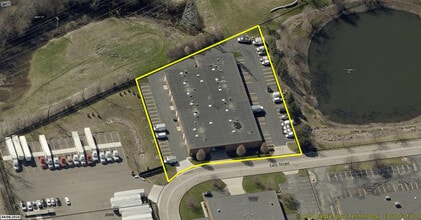 120 Easy St, Carol Stream, IL for lease Interior Photo- Image 1 of 1