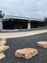 14510 Fitzhugh Rd, Austin, TX à louer Photo intérieure- Image 1 de 9