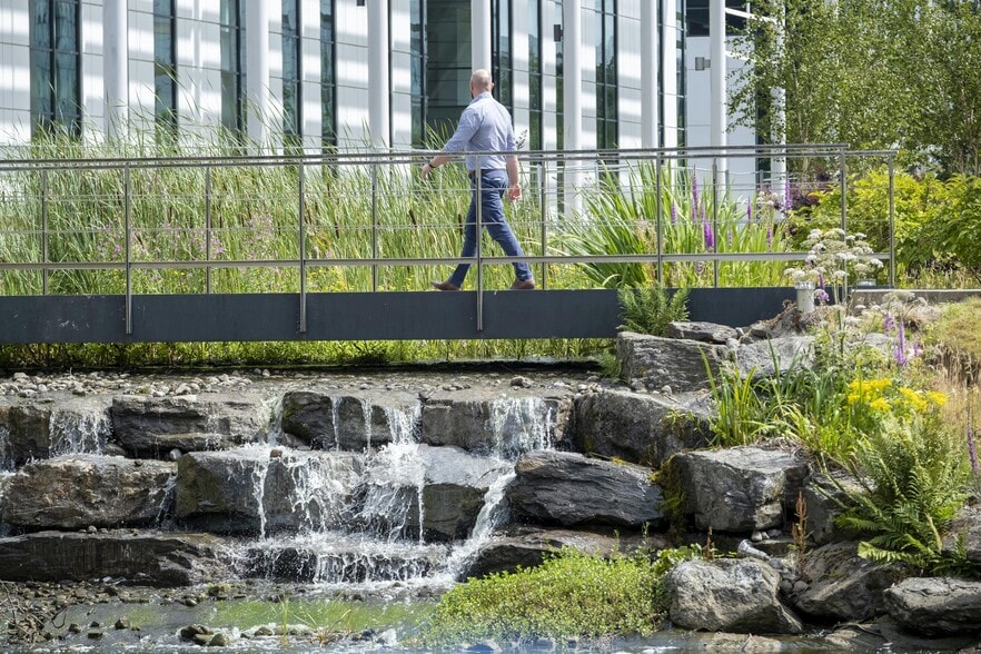 Parklands Ave, Holytown for lease - Building Photo - Image 3 of 7