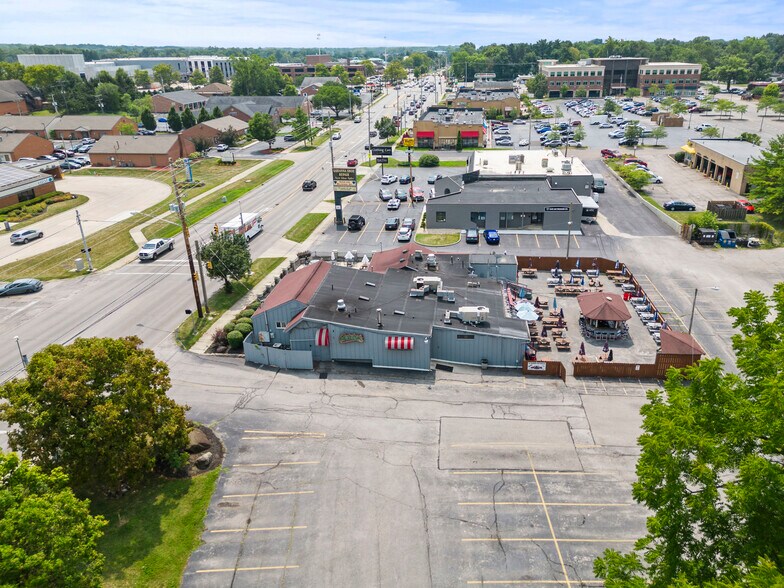 151 N Hamilton Rd, Gahanna, OH à vendre - Photo du bâtiment - Image 2 de 43