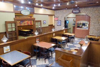 3890 Medina Rd, Akron, OH for lease Interior Photo- Image 1 of 3