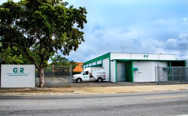 840 NW 71st St, Miami, FL for lease - Primary Photo - Image 1 of 13