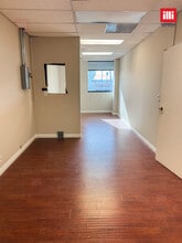 18515-18549 Roscoe Blvd, Northridge, CA à louer Photo intérieure- Image 1 de 12