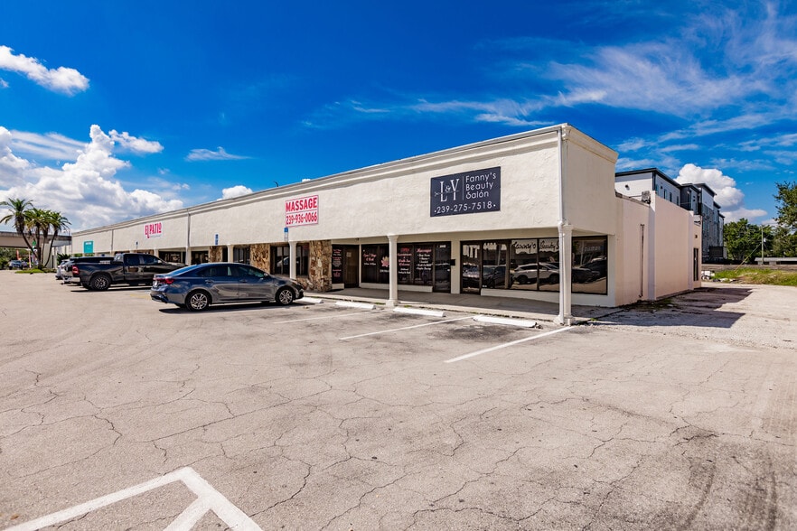 4434-4458 S Cleveland Ave, Fort Myers, FL for sale - Building Photo - Image 2 of 11