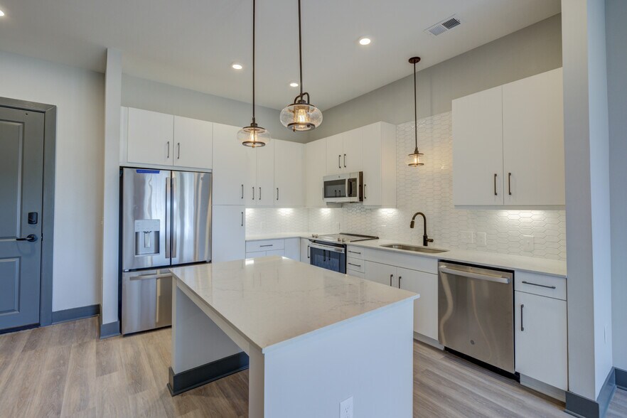 352 S Walker St, Cary, NC à louer - Photo intérieure - Image 3 de 164