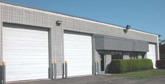 1175 Jansen Farm Ct, Elgin, IL à vendre - Photo du bâtiment - Image 2 de 3