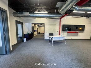 13-31 E Colorado Blvd, Pasadena, CA for lease Interior Photo- Image 2 of 12