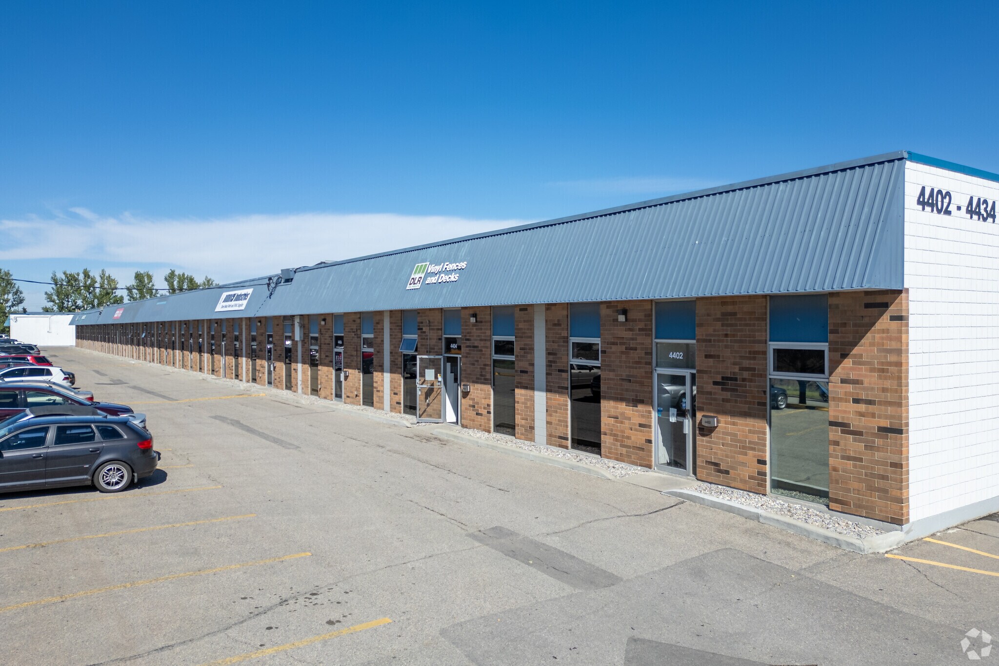4402-4434 10th St NE, Calgary, AB for sale Primary Photo- Image 1 of 1