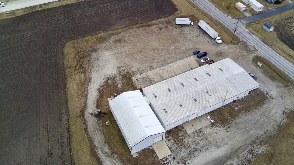 125 Barlow Rd, Farmington, IL for sale - Building Photo - Image 3 of 20