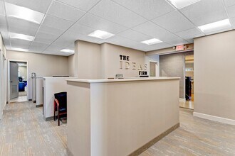 69 Monroe Ave, Pittsford, NY à louer Photo intérieure- Image 1 de 10