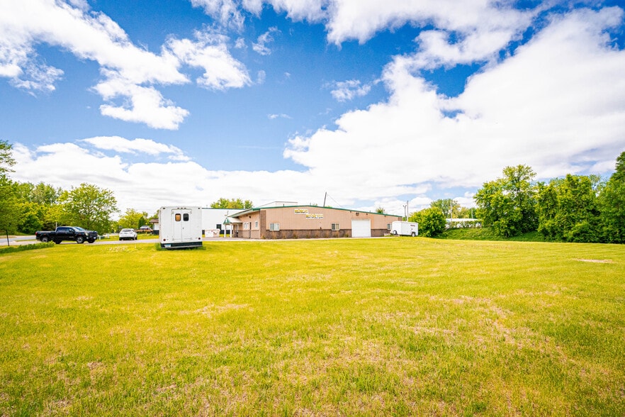 2750 Millard Ave, Hastings, MN for lease - Building Photo - Image 3 of 7