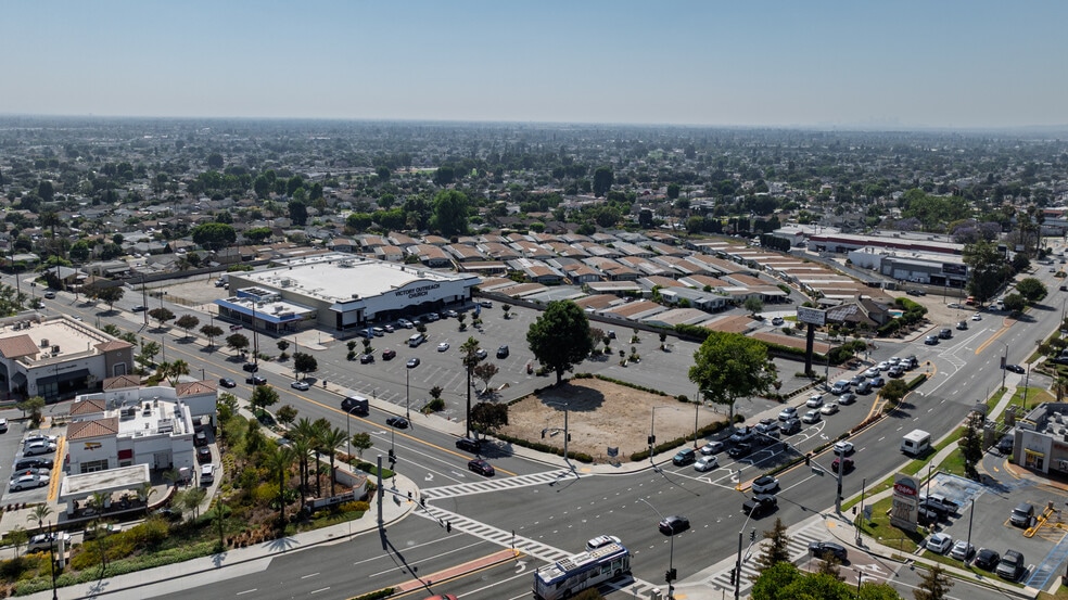 11750 Whittier Blvd, Whittier, CA for sale - Building Photo - Image 2 of 10