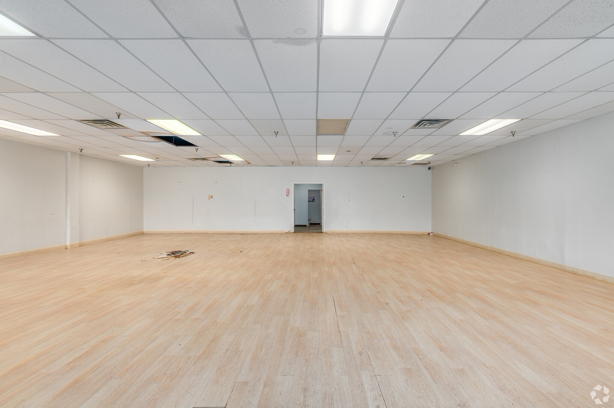 1510-1520 E 191st St, Euclid, OH for lease Interior Photo- Image 1 of 7