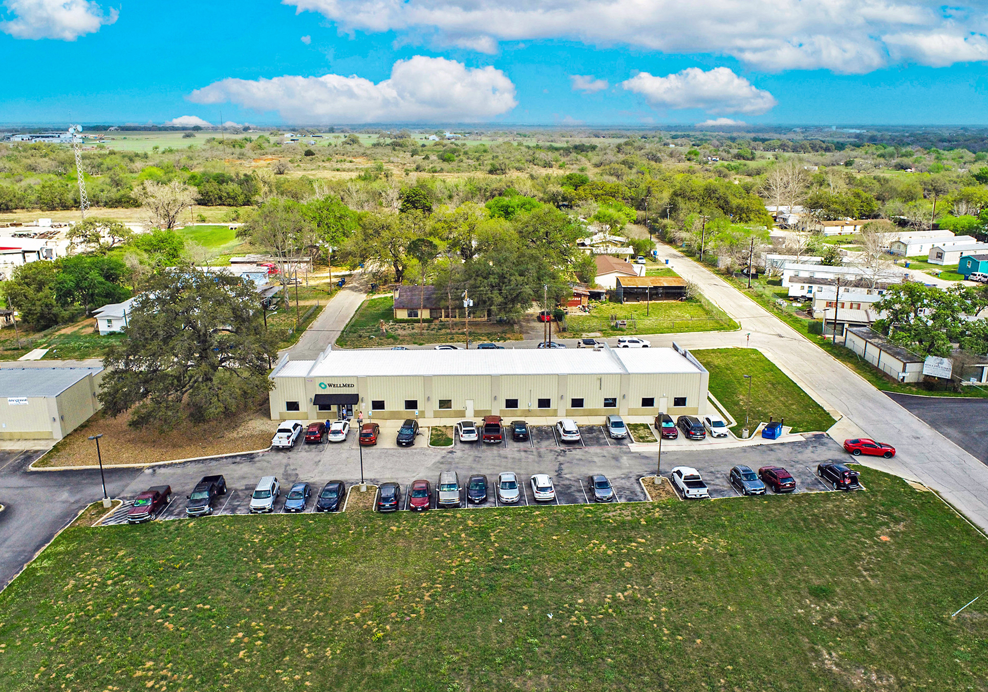 1030 Bensdale Rd, Pleasanton, TX for sale Primary Photo- Image 1 of 1