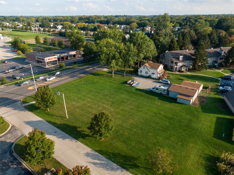7239 Airport Hwy, Holland, OH à vendre - Photo du bâtiment - Image 3 de 8