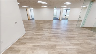 21650 Oxnard St, Woodland Hills, CA à louer Numérisation 3D de Matterport- Image 1 de 2