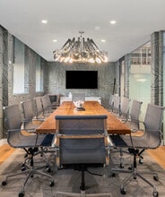 9247 Alden Dr, Beverly Hills, CA for lease Interior Photo- Image 2 of 7