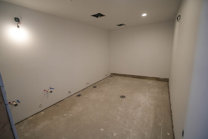 609 Ann St, Homestead, PA à louer - Photo du bâtiment - Image 3 de 8