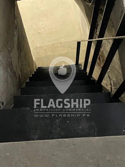 Retail in Paris for sale - Interior Photo - Image 3 of 7