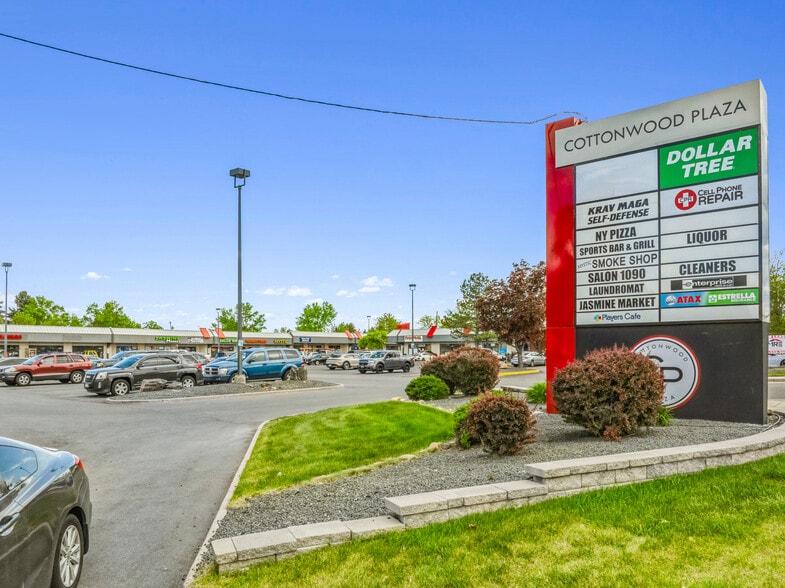 1000-1090 S Wadsworth Blvd, Lakewood, CO for lease - Primary Photo - Image 1 of 25