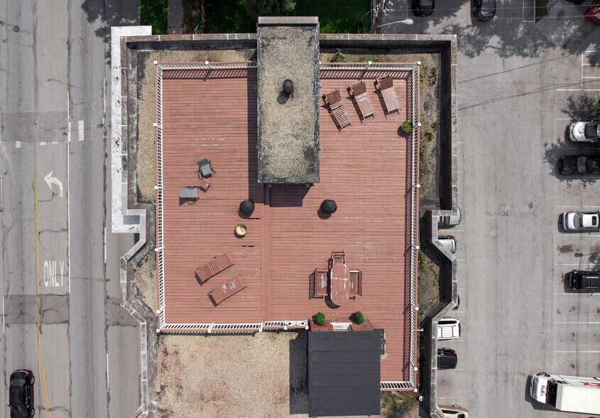 111 E 16th St, Indianapolis, IN à louer - Photo du bâtiment - Image 2 de 19