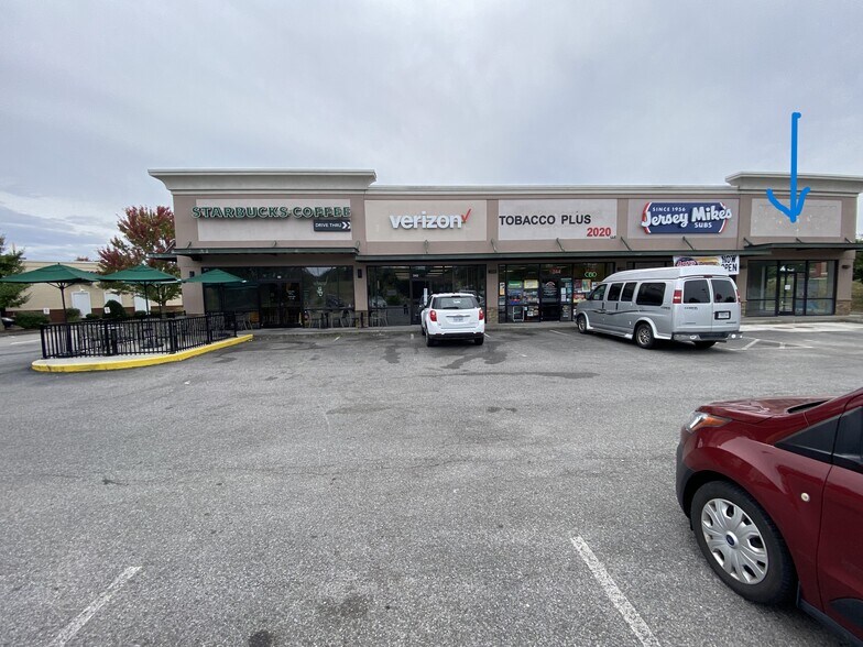 198 Commonwealth Dr, Wytheville, VA à louer - Photo du bâtiment - Image 2 de 5