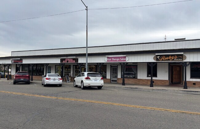 Plus de détails pour 748-760 Pollasky Ave, Clovis, CA - Commerce de détail à louer