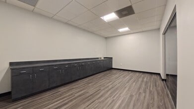 1335 Capital Circle, Marietta, GA à louer Photo intérieure- Image 1 de 3