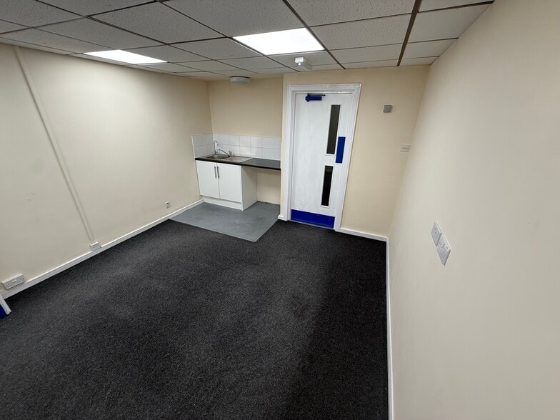 Beeston Ct, Runcorn for lease - Building Photo - Image 3 of 4