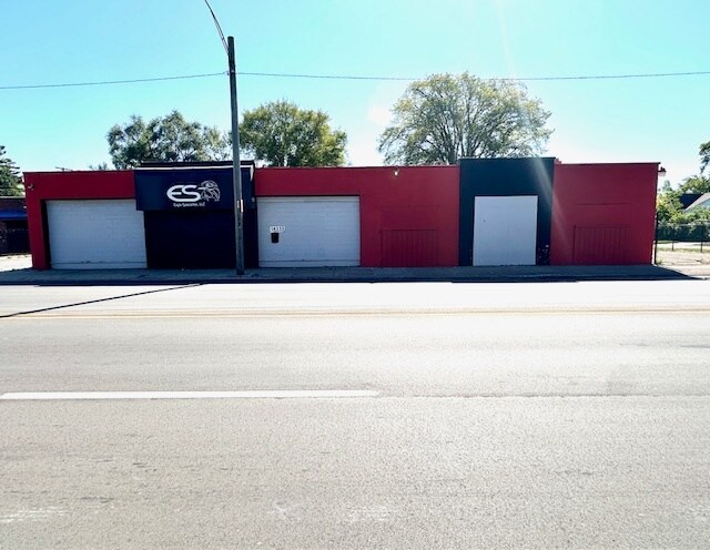 14333-14347 Fenkell St, Detroit, MI à vendre - Photo du bâtiment - Image 2 de 16