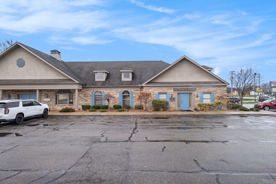 1063 W Hill Rd, Flint, MI à vendre - Photo du bâtiment - Image 2 de 29