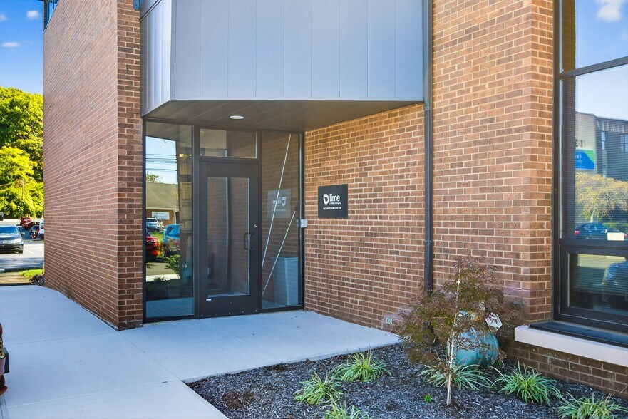 1370 Dublin Rd, Columbus, OH à louer - Photo du bâtiment - Image 2 de 20