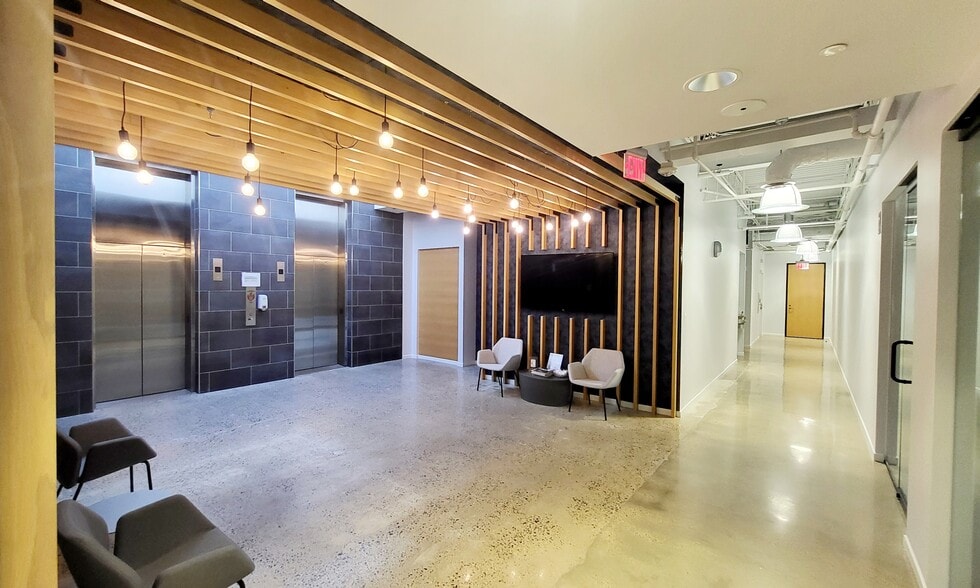 5501 Backlick Rd, Springfield, VA for lease - Lobby - Image 2 of 5