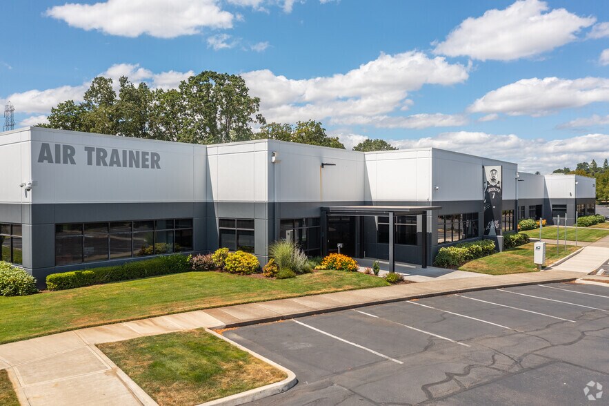 2715-2815 SW 153rd Dr, Beaverton, OR à vendre - Photo du bâtiment - Image 2 de 7