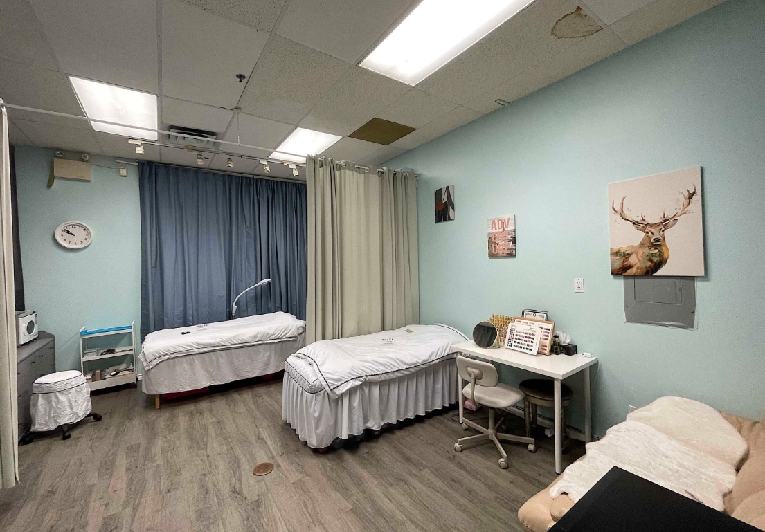 8580 Alexandra Rd, Richmond, BC V6X 4B3 - Unit 2130/2135 - - Interior Photo - Image 2 of 2