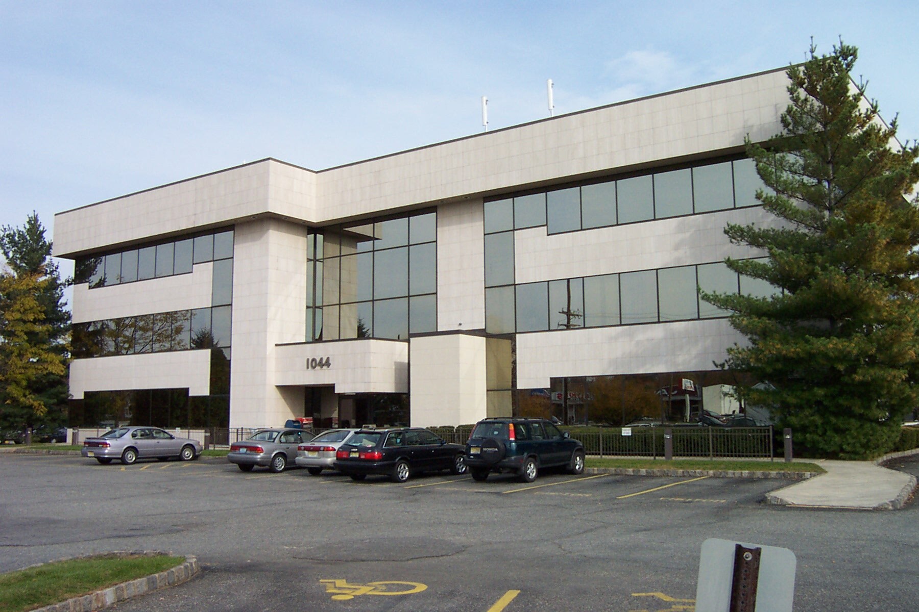 1044 State Route 23, Wayne, NJ à louer Photo du bâtiment- Image 1 de 2