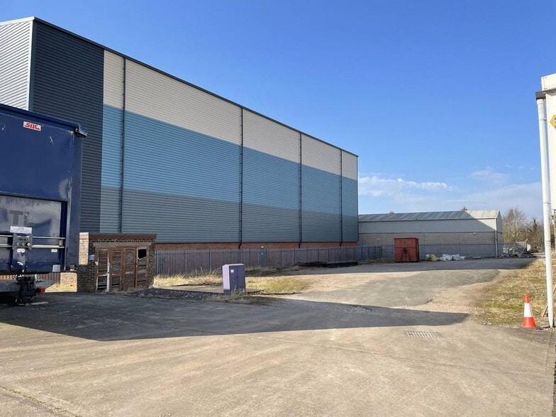 Plantation Rd, Stoke On Trent à louer - Photo du bâtiment - Image 3 de 8