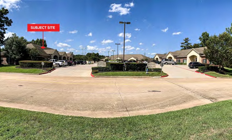 1801 W White Oak Ter, Conroe, TX à louer Photo du bâtiment- Image 1 de 2