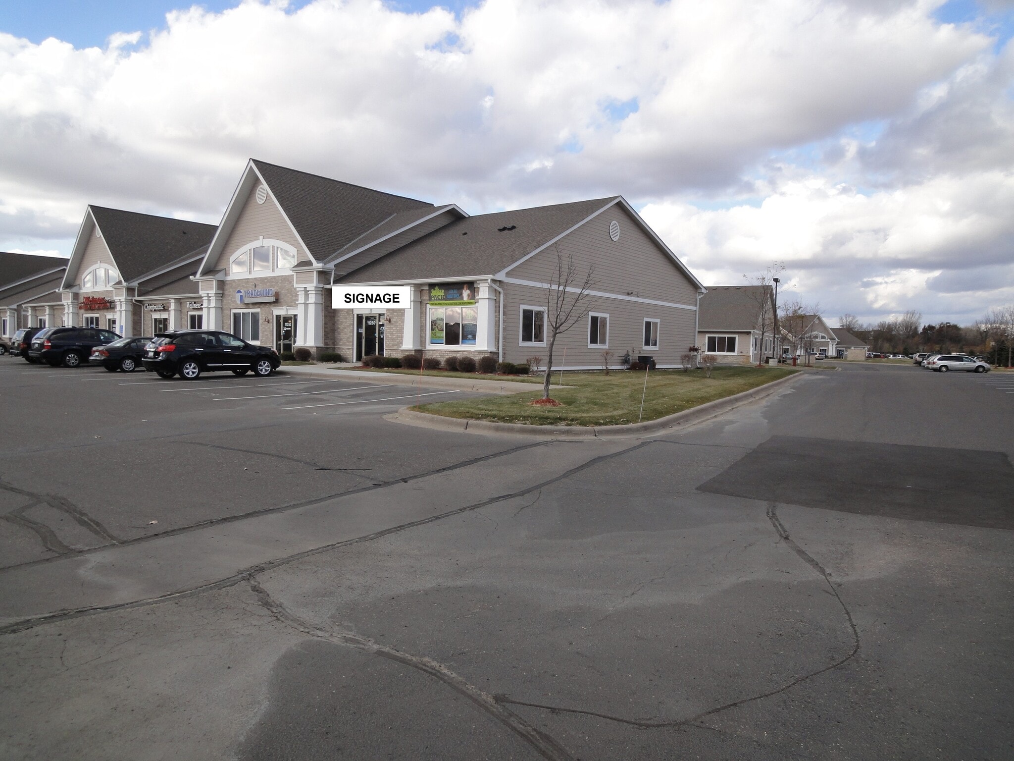 11250-11258 86th Ave N, Maple Grove, MN for lease Primary Photo- Image 1 of 3