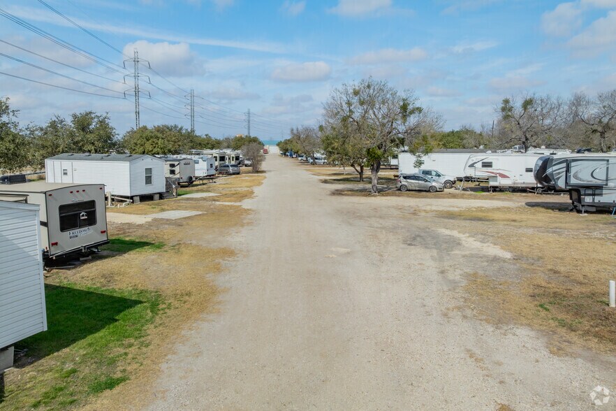 3500 Orkney Ave, San Antonio, TX à vendre - Photo du bâtiment - Image 2 de 21