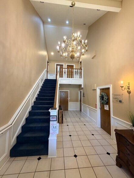 1415 E Piedmont Dr, Tallahassee, FL à louer - Photo du bâtiment - Image 3 de 3