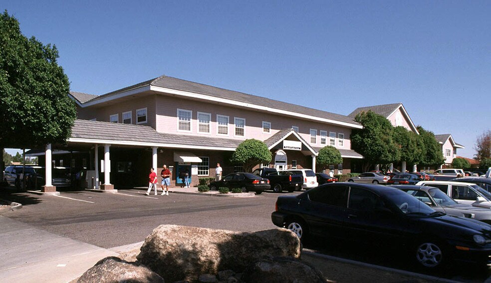 3738-3740 E Southern Ave, Mesa, AZ à louer - Photo du bâtiment - Image 2 de 11