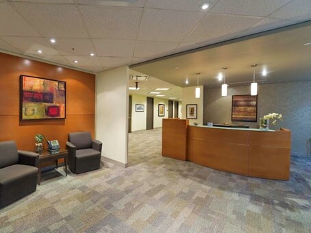 5700 Yonge St, Toronto, ON à louer - Hall d’entrée - Image 2 de 20