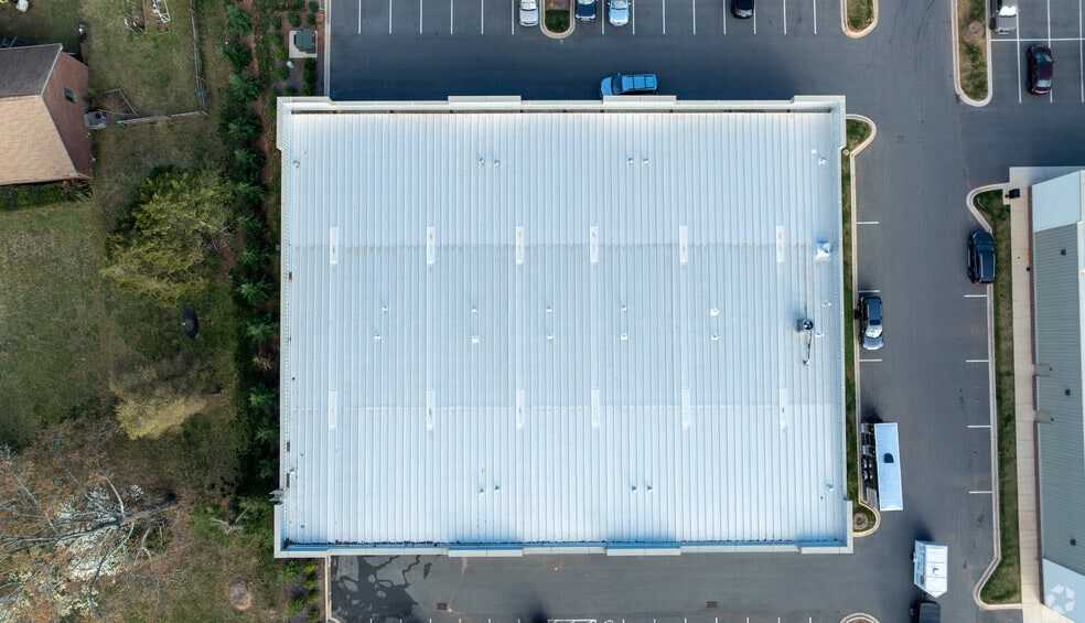 10415 Bailey Rd, Cornelius, NC for lease - Building Photo - Image 3 of 4