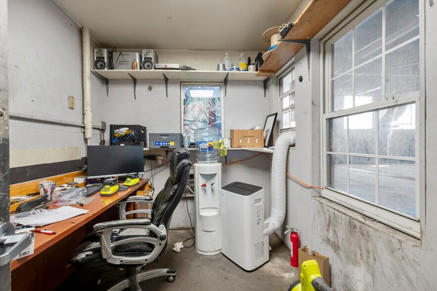 1905 Brentwood Rd NE, Washington, DC à louer - Photo du bâtiment - Image 3 de 60