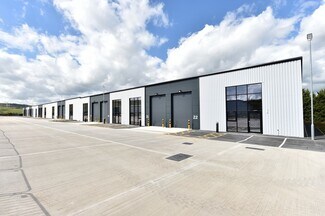 Plus de détails pour Rossendale Rd, Burnley - Industriel à louer
