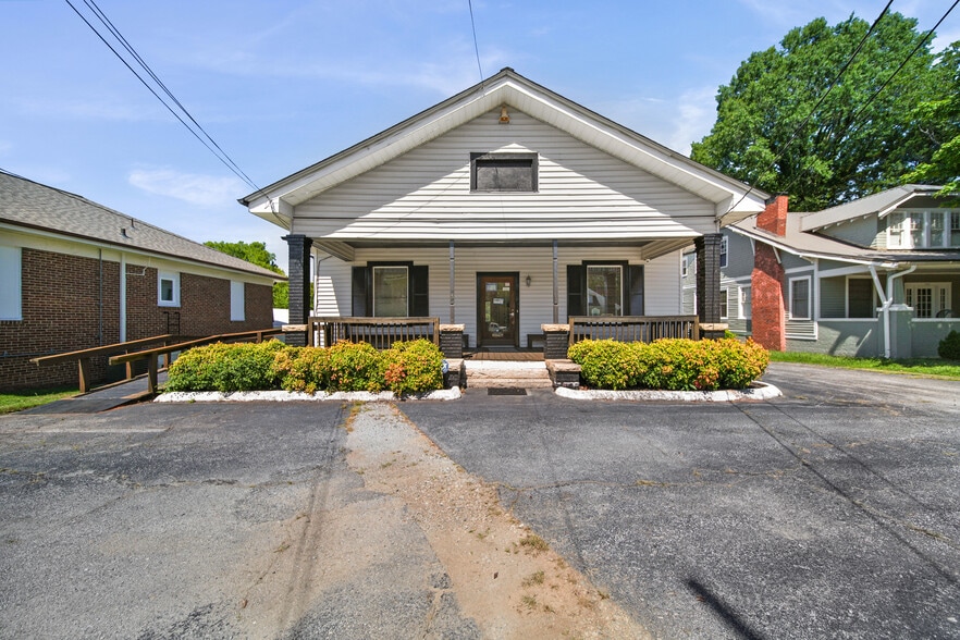 217 Mocksville Ave, Salisbury, NC for sale - Building Photo - Image 2 of 42