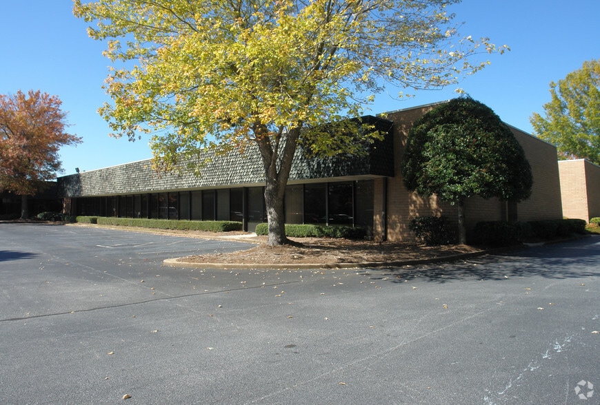 6855 Jimmy Carter Blvd, Norcross, GA à vendre - Photo principale - Image 1 de 5