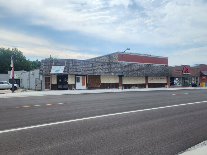 920 10th St, Clarkfield, MN for sale - Building Photo - Image 3 of 10